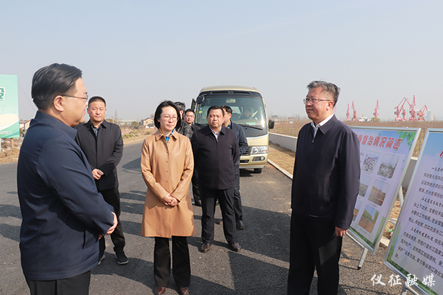 仪征市委书记孙建年调研大江风光带建设工作