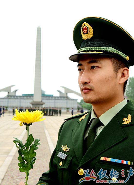 仪征举行公祭烈士活动扬州市委常委仪征市委书记王柄松参加活动